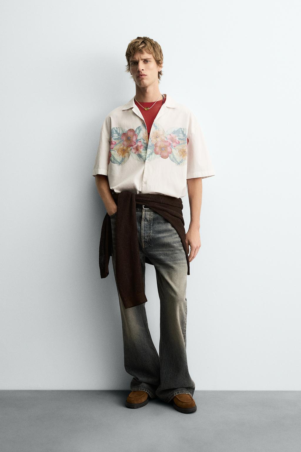 When it comes to concerts, your outfit is just as important as the music. Whether you’re dancing under the stars at a festival or singing along at a stadium show, the right look can make the night unforgettable. That’s why we’ve rounded up the 100 Best Concert Outfits, drawing major inspiration from Coldplay’s unique style and the vibrant energy of their live shows.