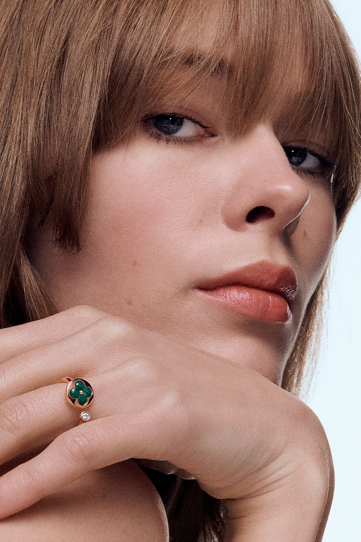 Beautiful Women Model Louis Vuitton Wearing Color Blossom Mini Sun Ring 