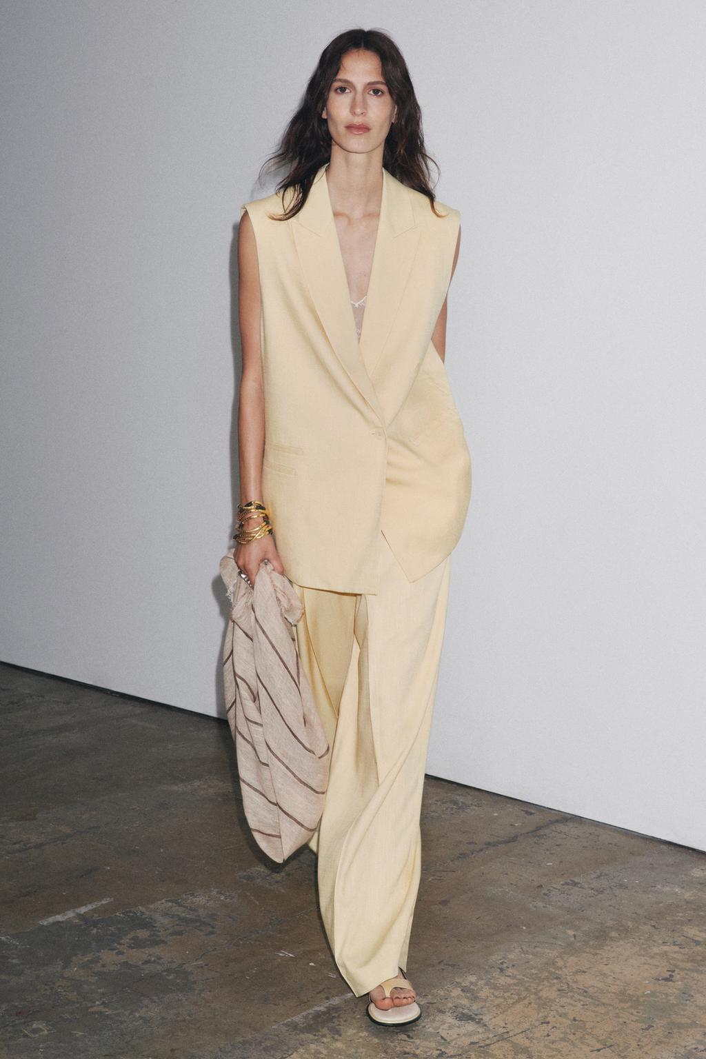 Women wearing Zara Leg Pleated Pants with a matching dress for Grandparents Day 2025 | Briondi